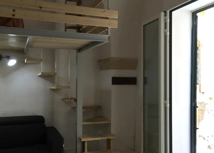 Two-room In The Historic Center クトロフィアーノ